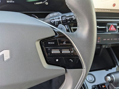 2023 Kia Niro EX Touring