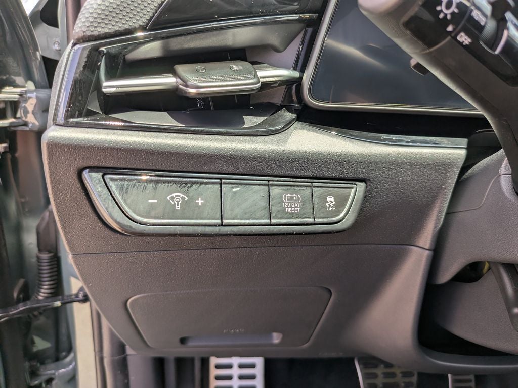 2025 Kia Niro EX Touring