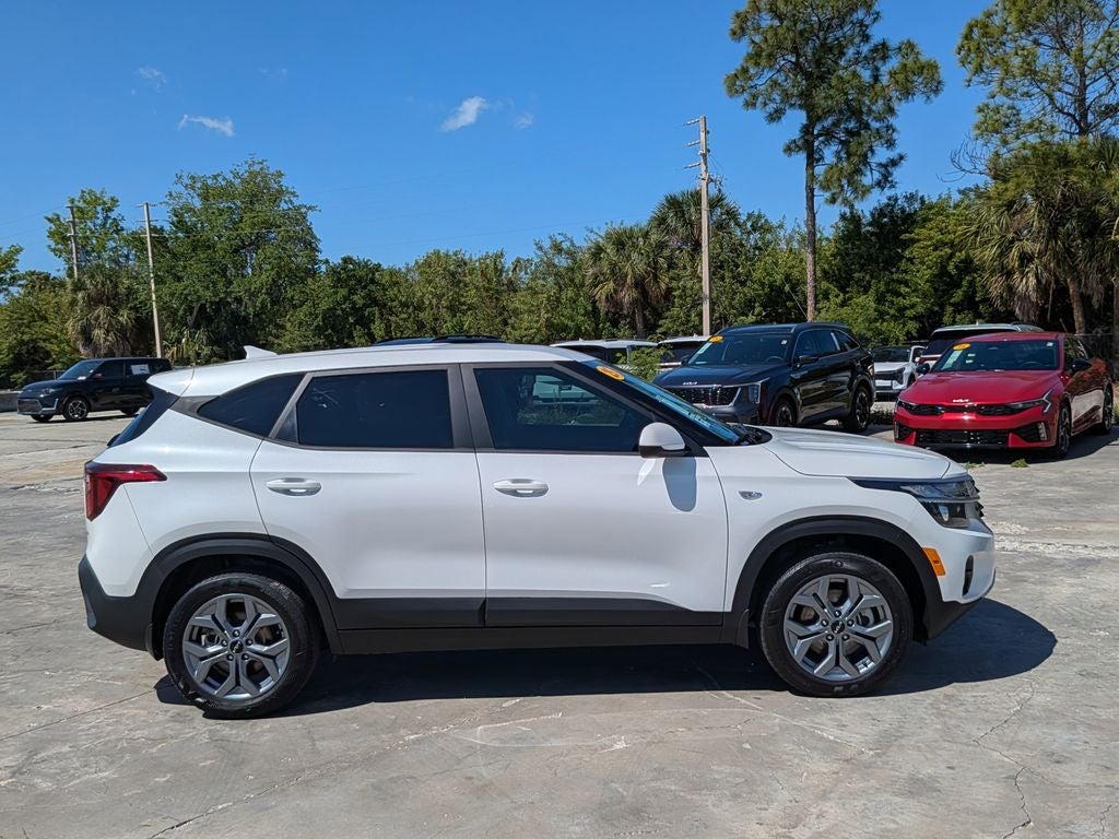 2025 Kia Seltos LX