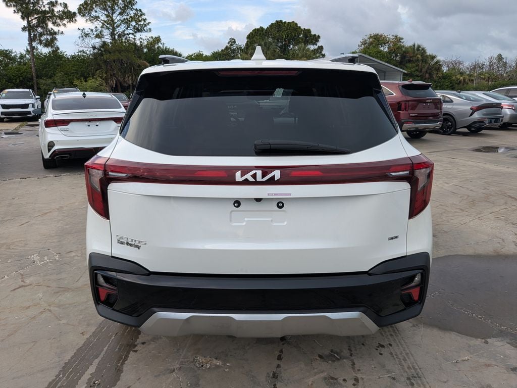 2025 Kia Seltos EX
