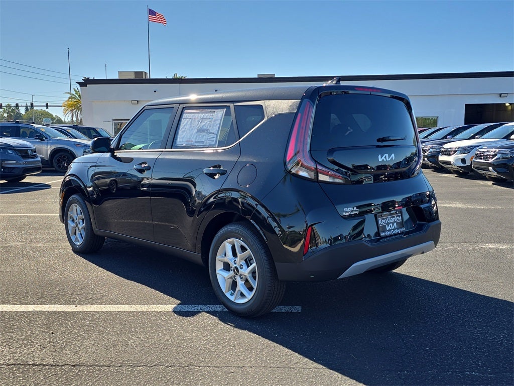 2025 Kia Soul S