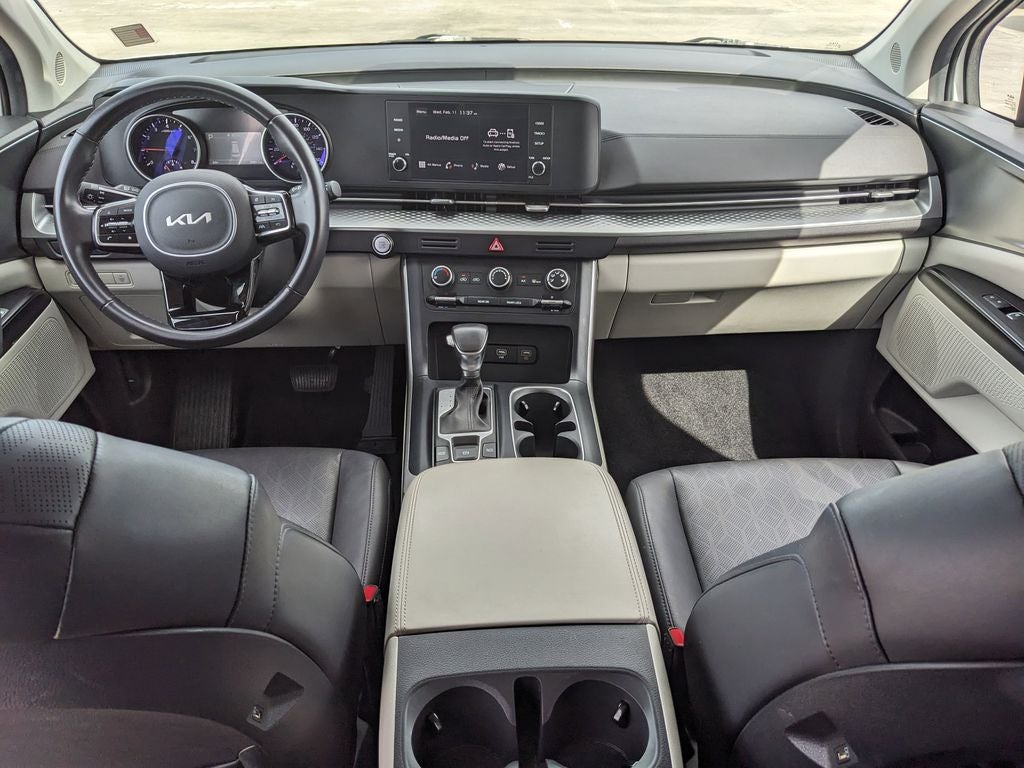 2024 Kia Carnival LX