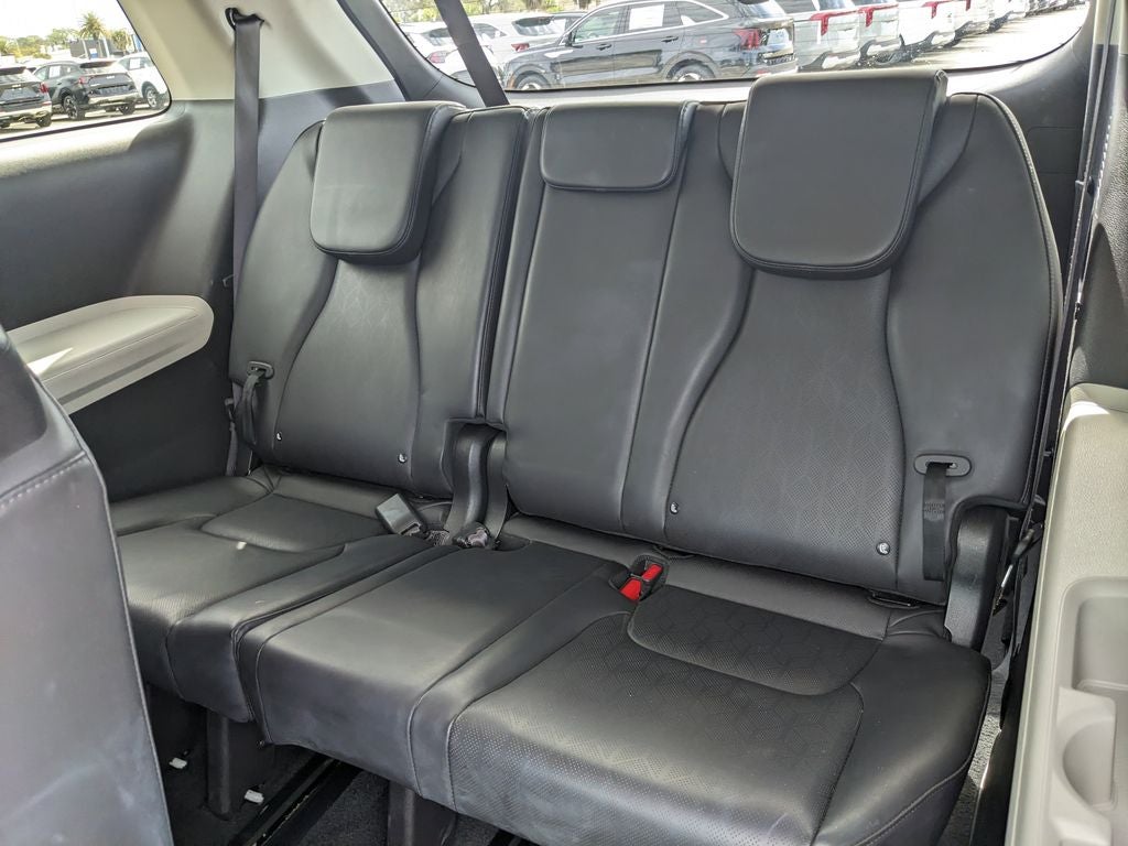2024 Kia Carnival LX