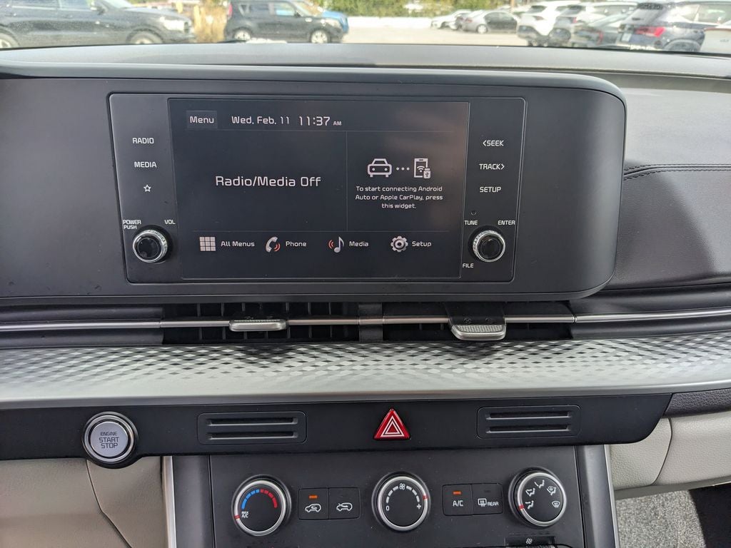2024 Kia Carnival LX