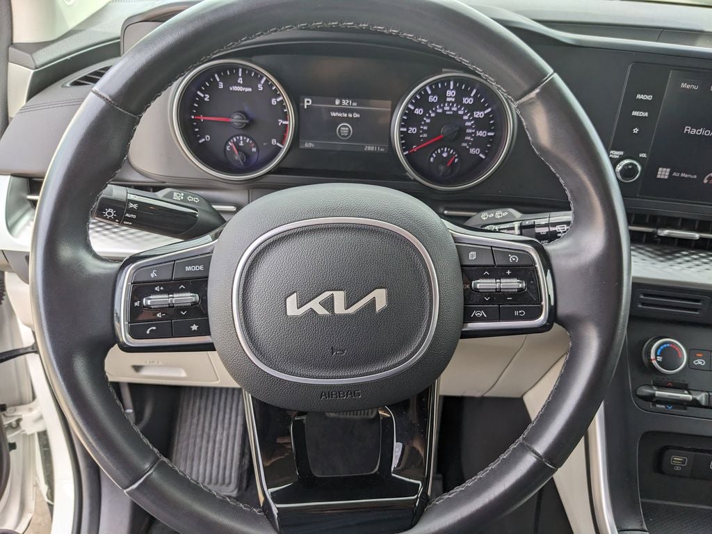 2024 Kia Carnival LX