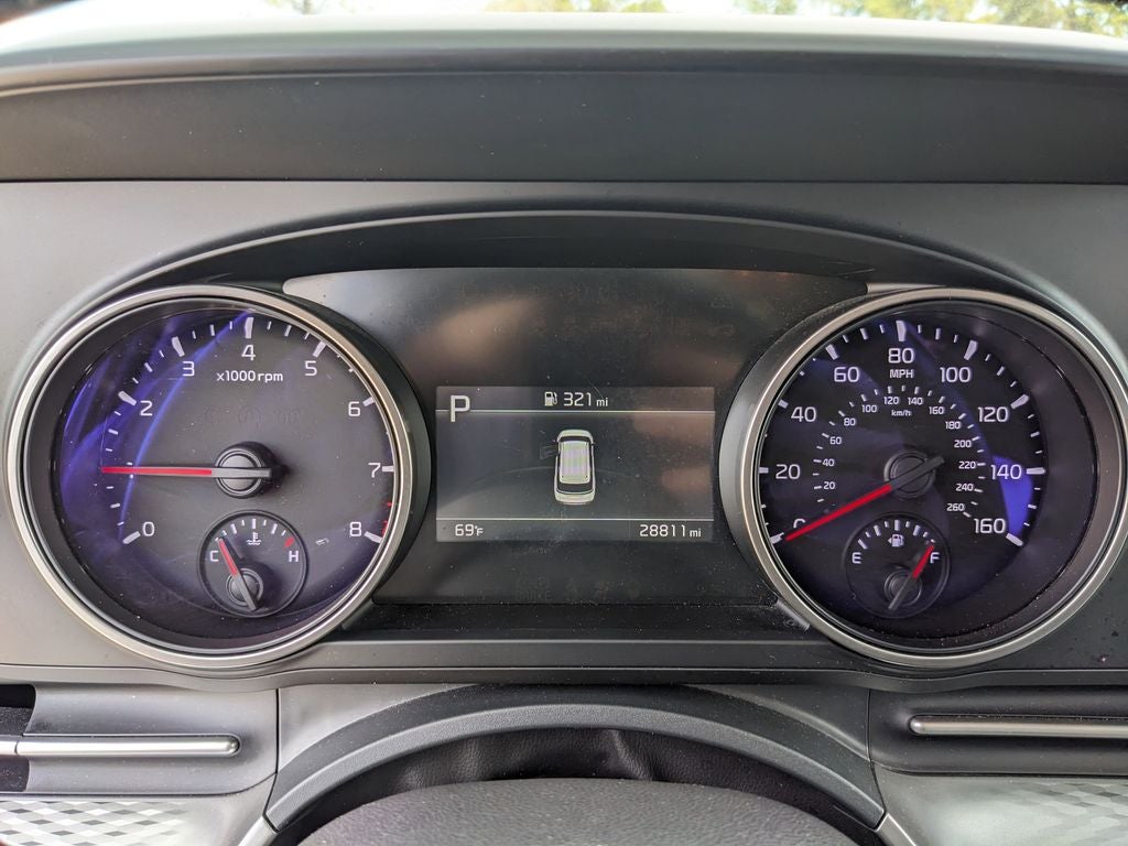 2024 Kia Carnival LX