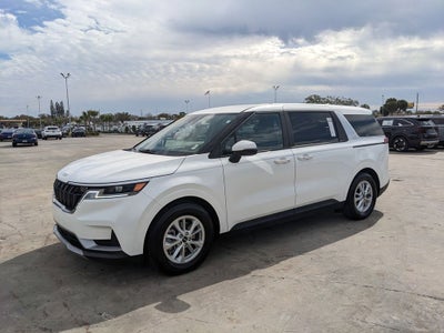 2024 Kia Carnival LX