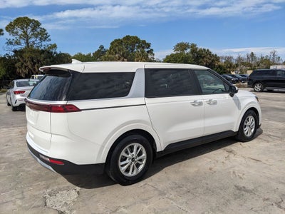 2024 Kia Carnival LX