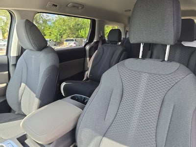 2026 Kia Carnival LX