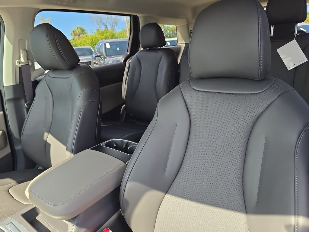 2026 Kia Carnival LXS