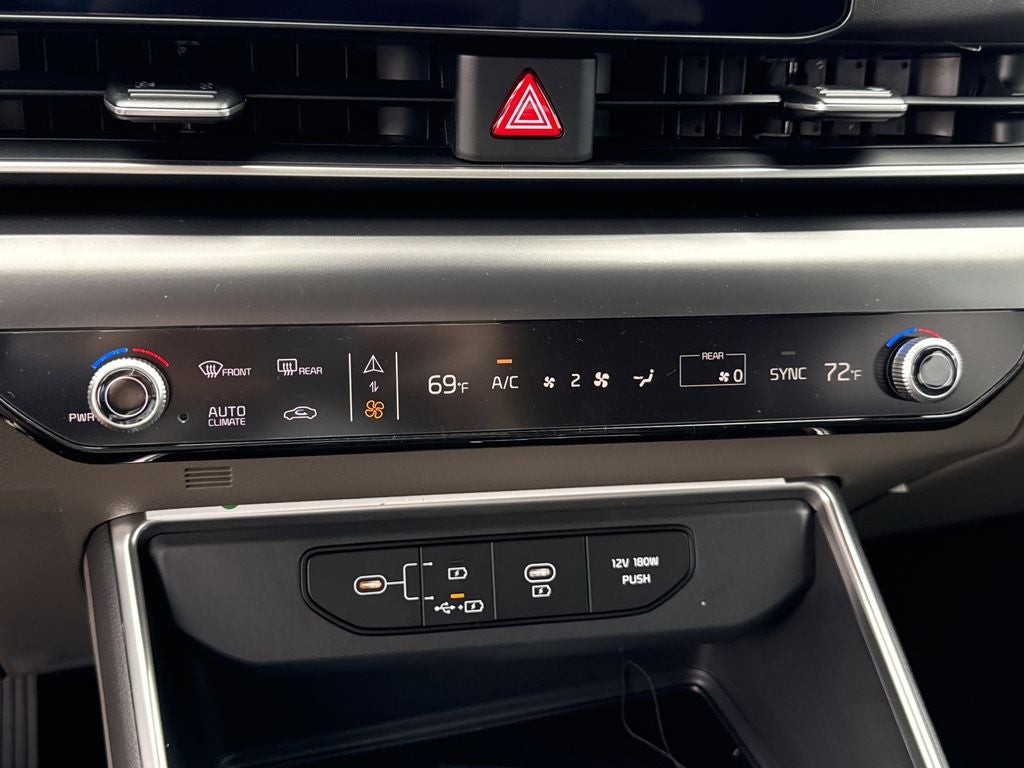 2026 Kia Carnival LX