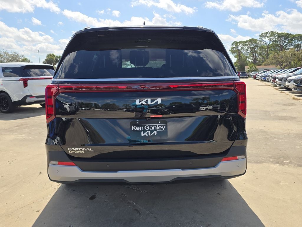 2026 Kia Carnival EX