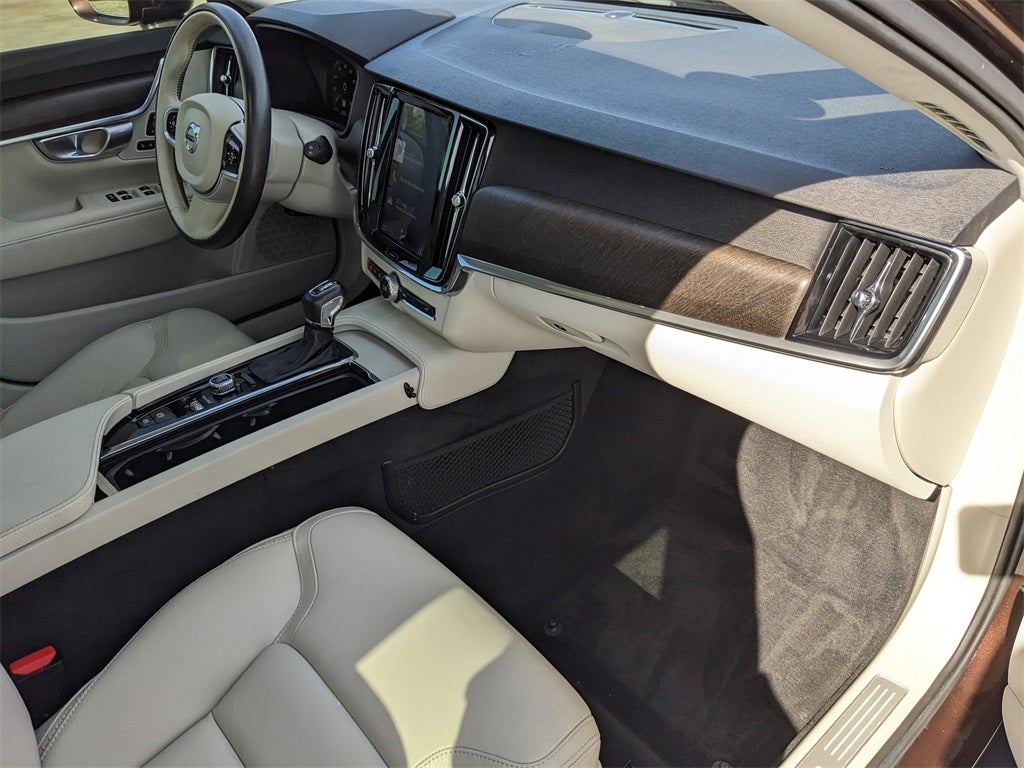 2018 Volvo V90 Cross Country T5