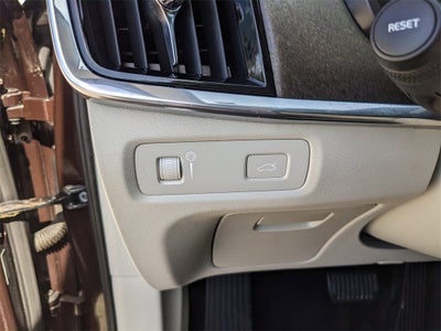 2018 Volvo V90 Cross Country T5