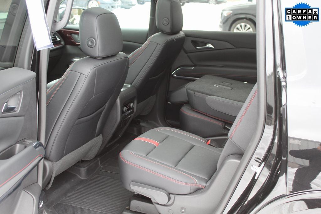 2025 Chevrolet Traverse RS