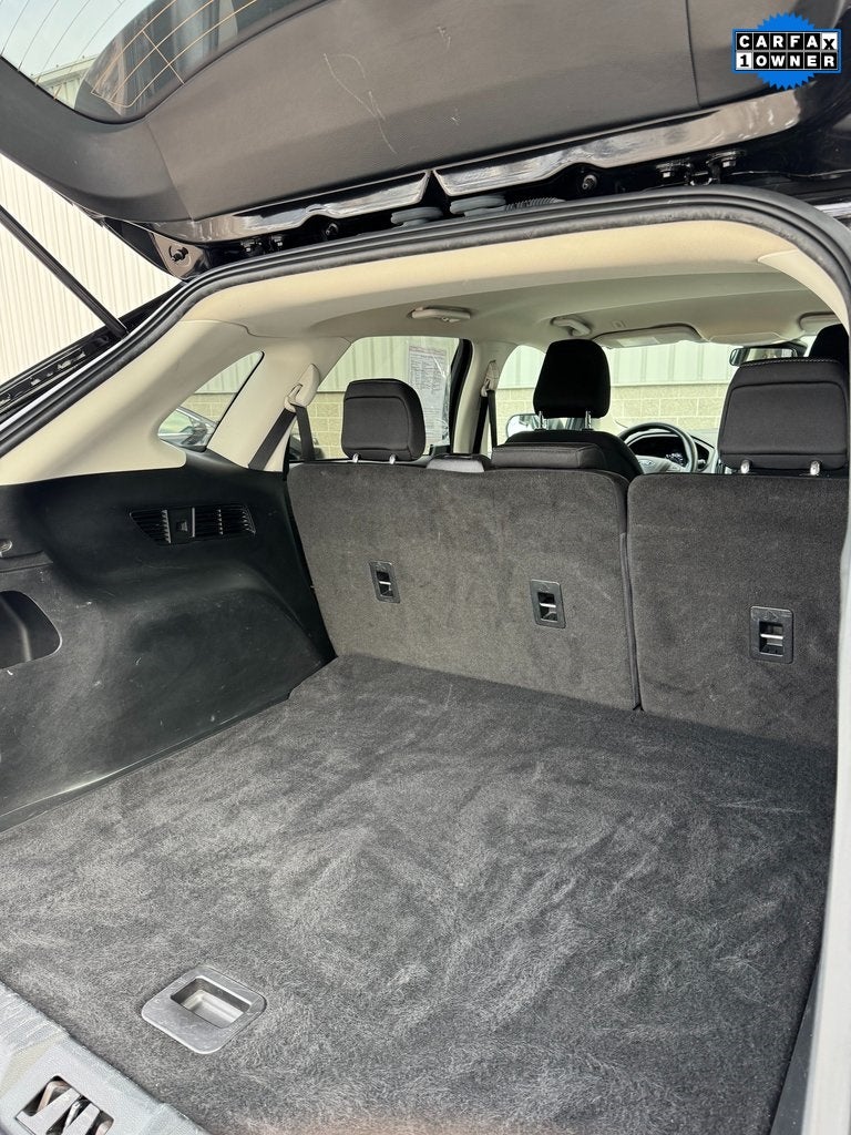 2022 Ford Edge SE