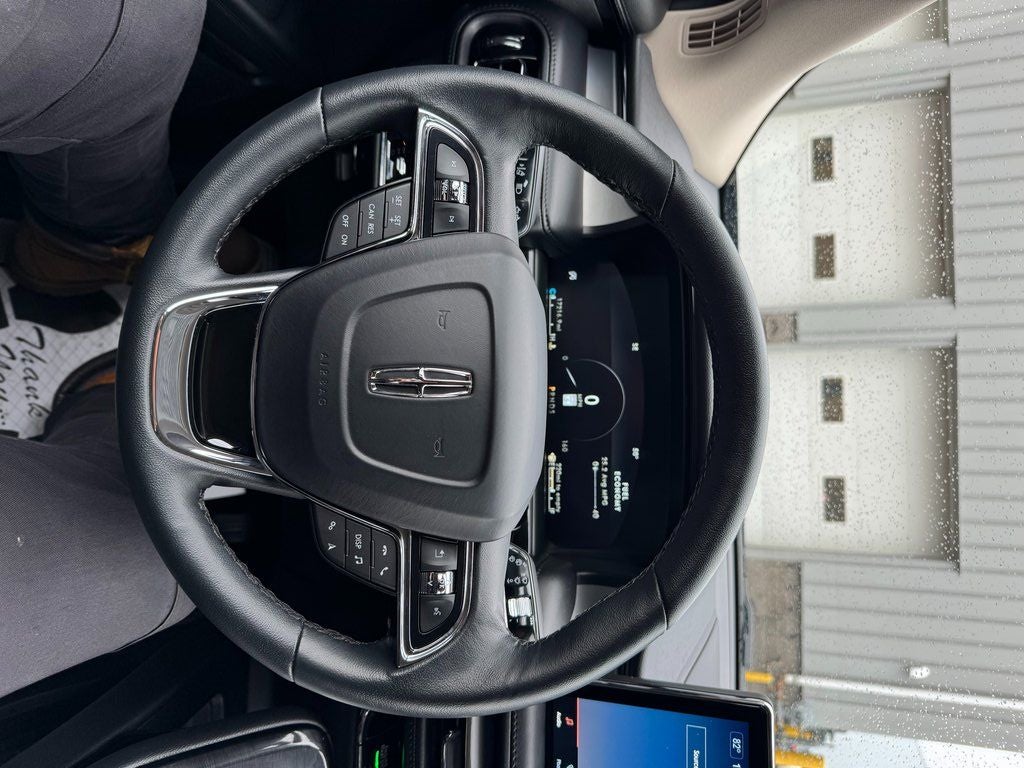 2023 Lincoln Nautilus Standard