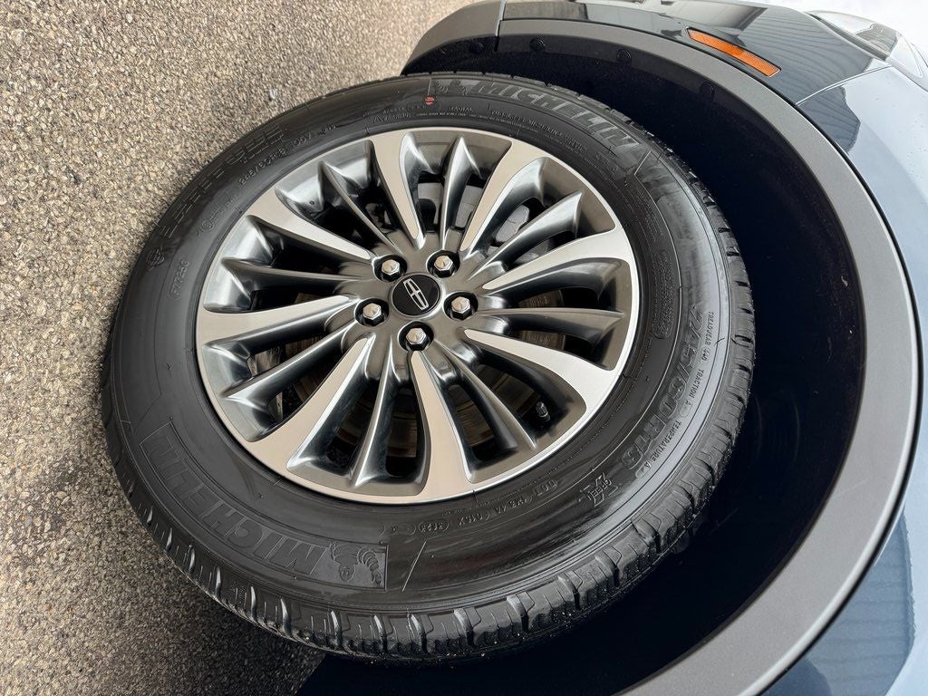 2023 Lincoln Nautilus Standard