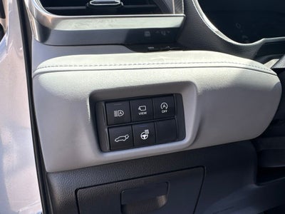 2025 Toyota Highlander Platinum