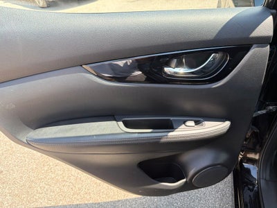 2022 Nissan Rogue Sport SV