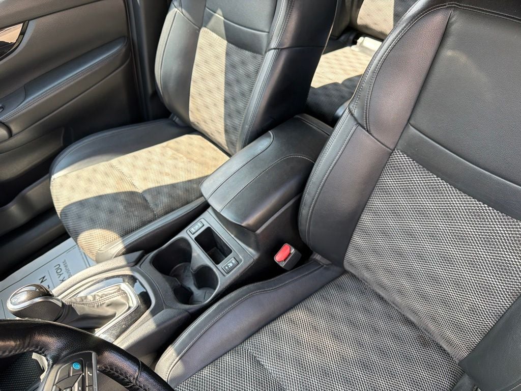 2022 Nissan Rogue Sport SV