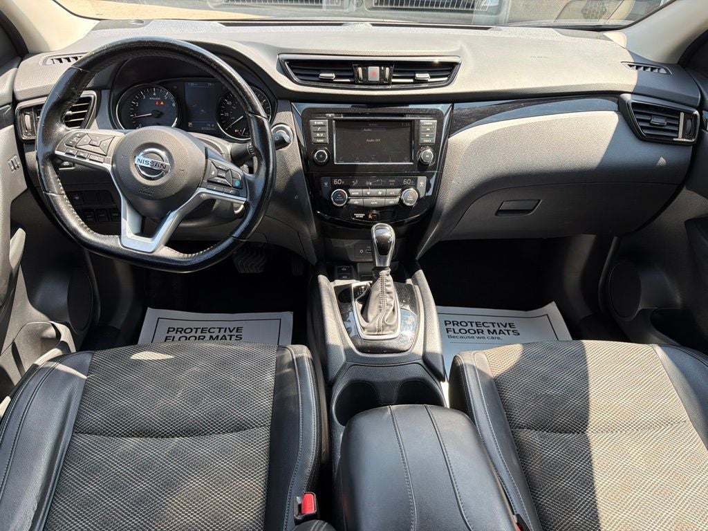 2022 Nissan Rogue Sport SV