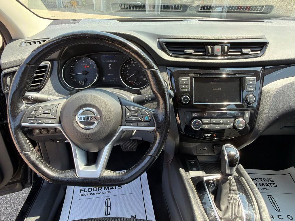 2022 Nissan Rogue Sport SV