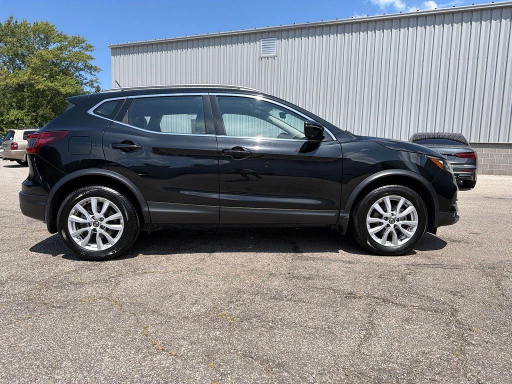 2022 Nissan Rogue Sport SV