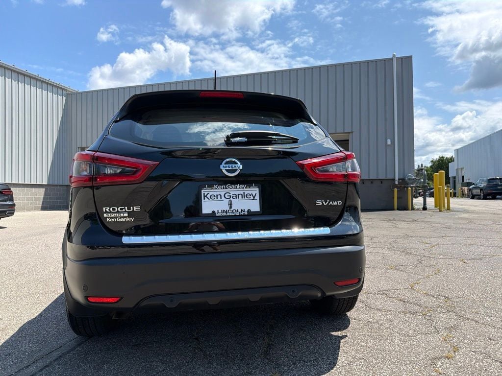 2022 Nissan Rogue Sport SV