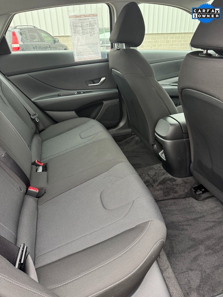 2024 Hyundai Elantra SE