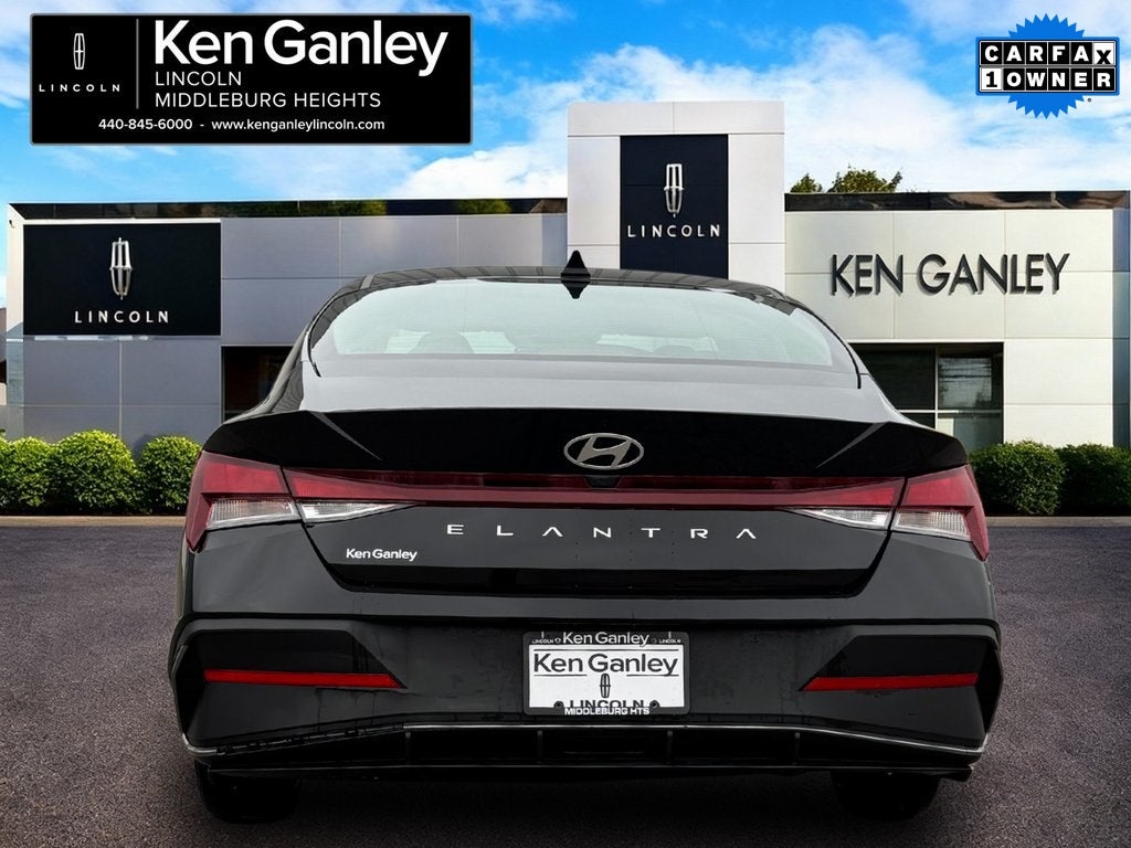 2024 Hyundai Elantra SE