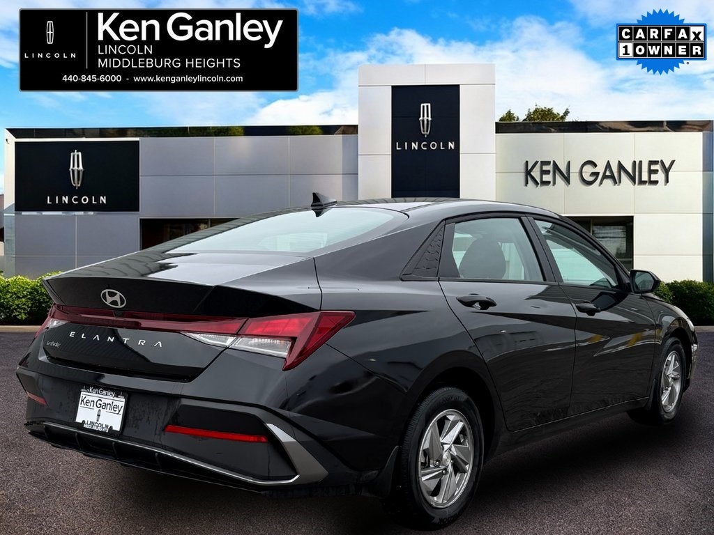 2024 Hyundai Elantra SE