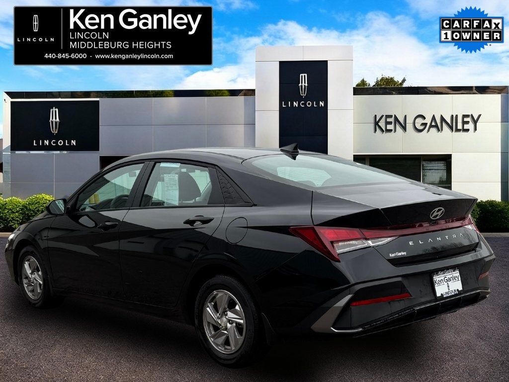 2024 Hyundai Elantra SE