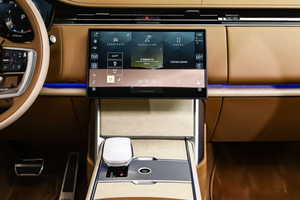 2025 Land Rover Range Rover SV LWB