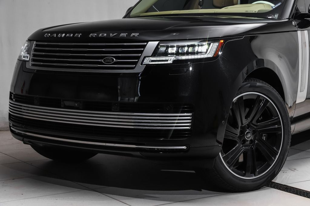 2025 Land Rover Range Rover SV LWB
