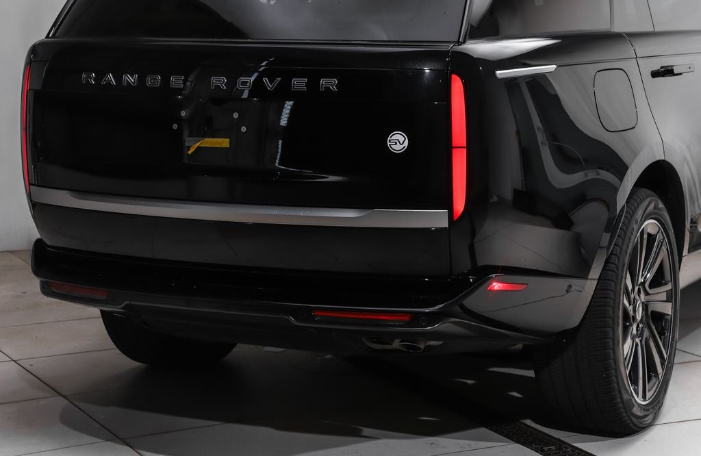 2025 Land Rover Range Rover SV LWB