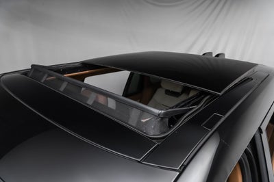 2025 Land Rover Range Rover SV LWB