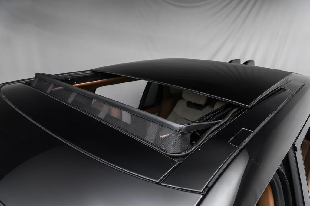 2025 Land Rover Range Rover SV LWB