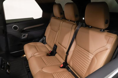 2025 Land Rover Discovery Dynamic SE