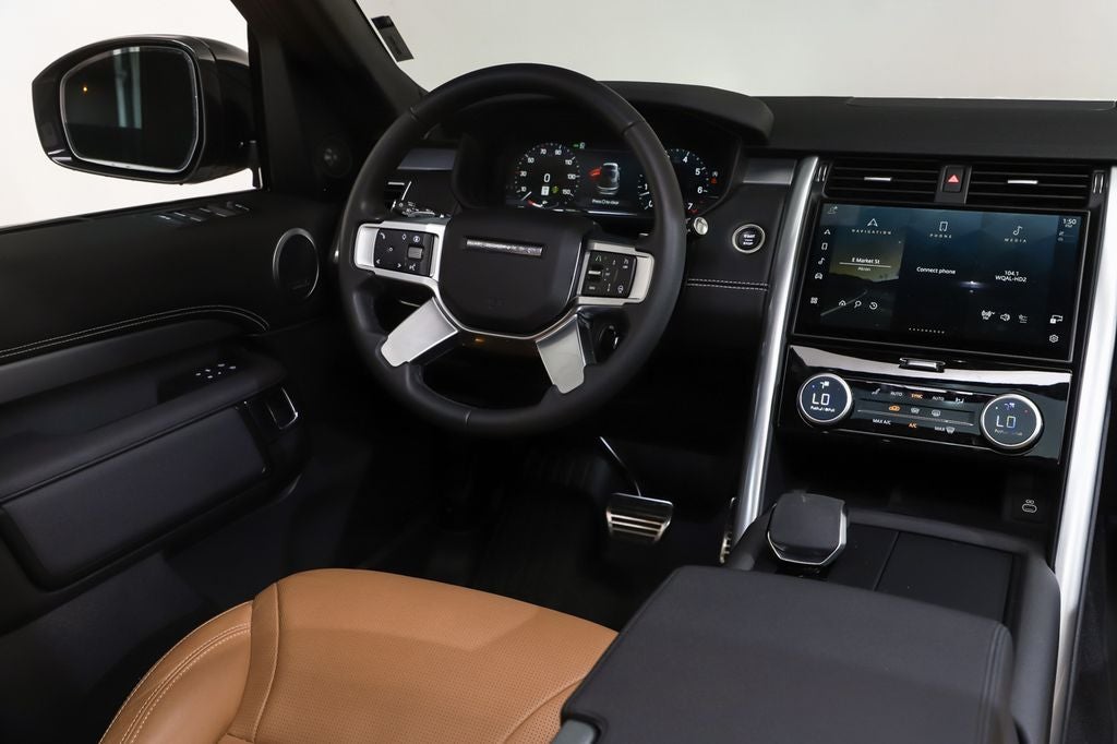 2025 Land Rover Discovery Dynamic SE