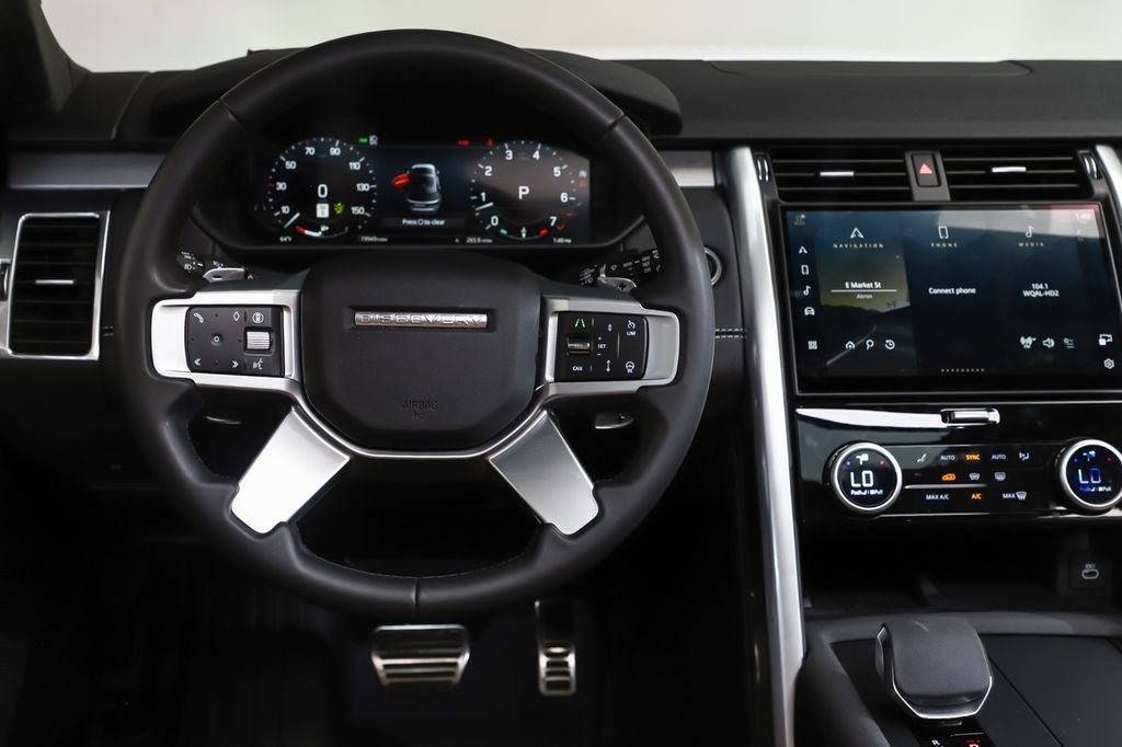 2025 Land Rover Discovery Dynamic SE