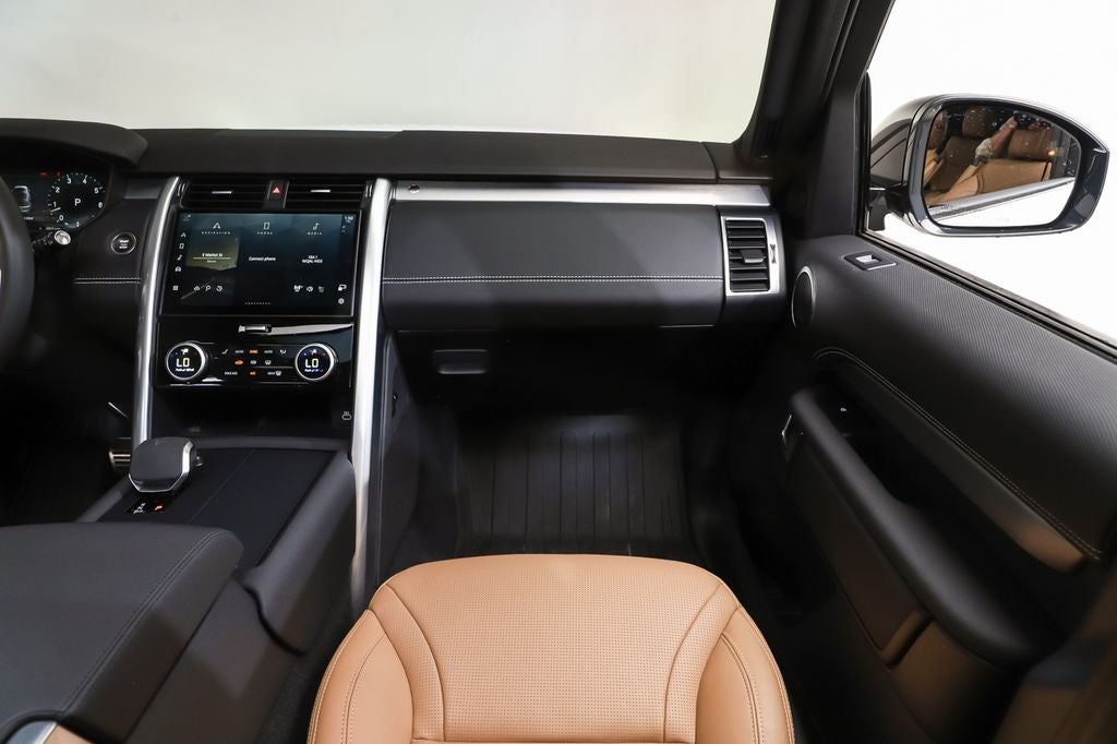 2025 Land Rover Discovery Dynamic SE