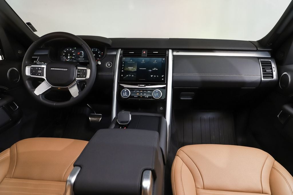 2025 Land Rover Discovery Dynamic SE