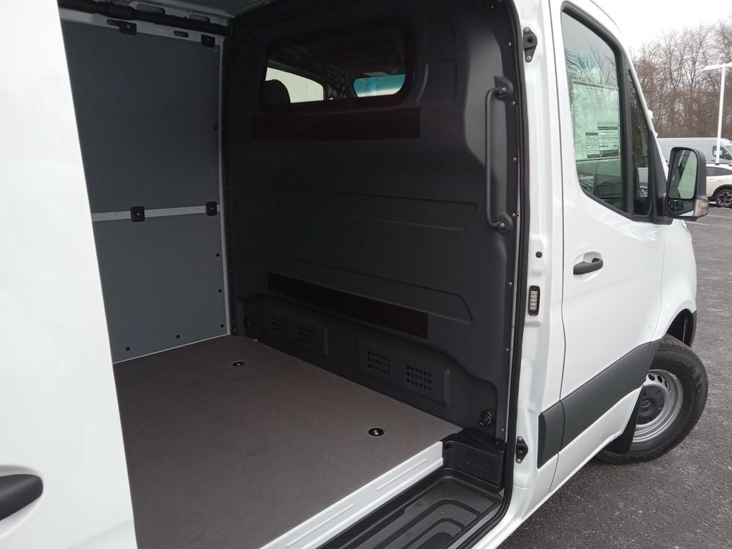 2026 Mercedes-Benz Sprinter 2500 Cargo 144 WB