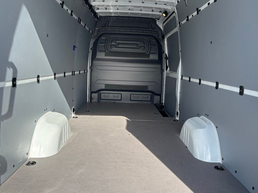 2026 Mercedes-Benz Sprinter 2500 Cargo 170 WB High Roof