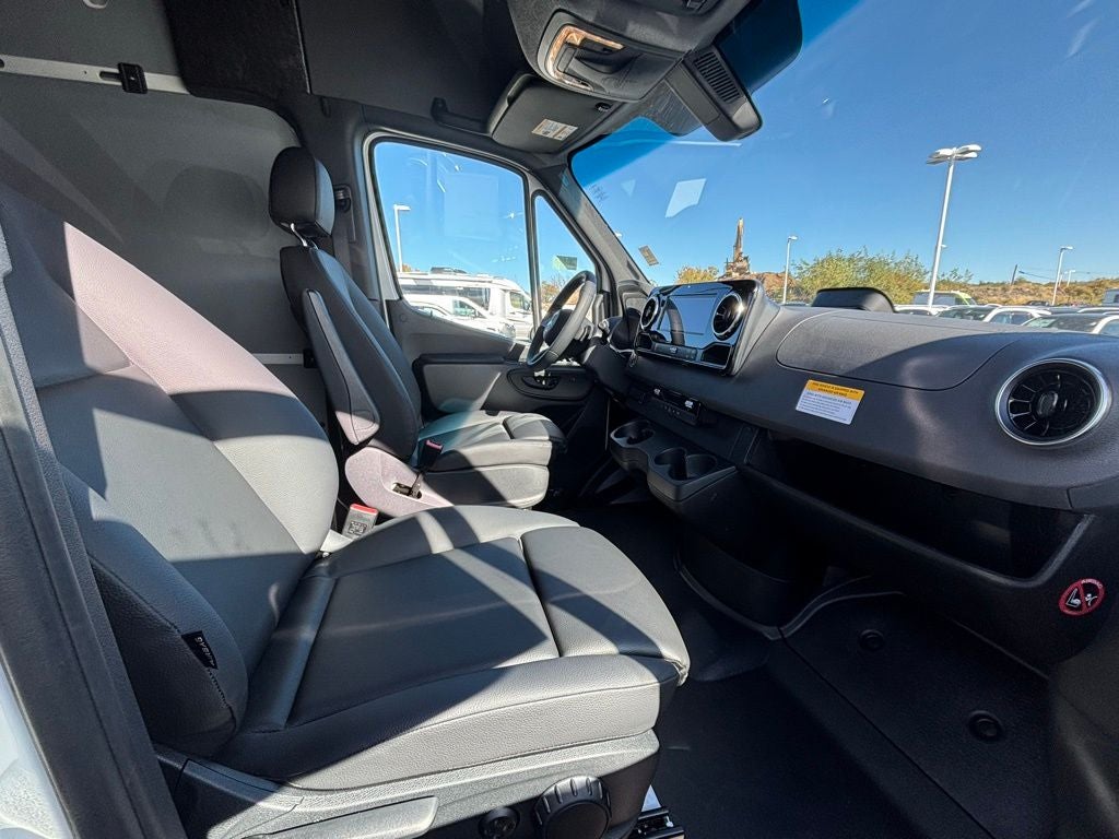 2026 Mercedes-Benz Sprinter 2500 Cargo 170 WB High Roof