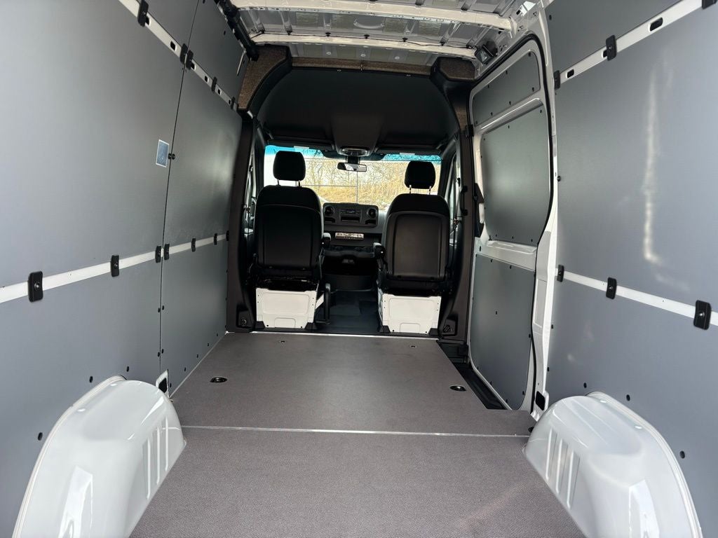 2026 Mercedes-Benz Sprinter 2500 Cargo 144 WB
