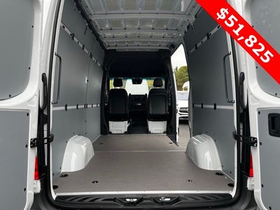2025 Mercedes-Benz Sprinter 2500 Cargo 144 WB