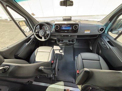 2025 Mercedes-Benz Sprinter 2500 Passenger 144 WB