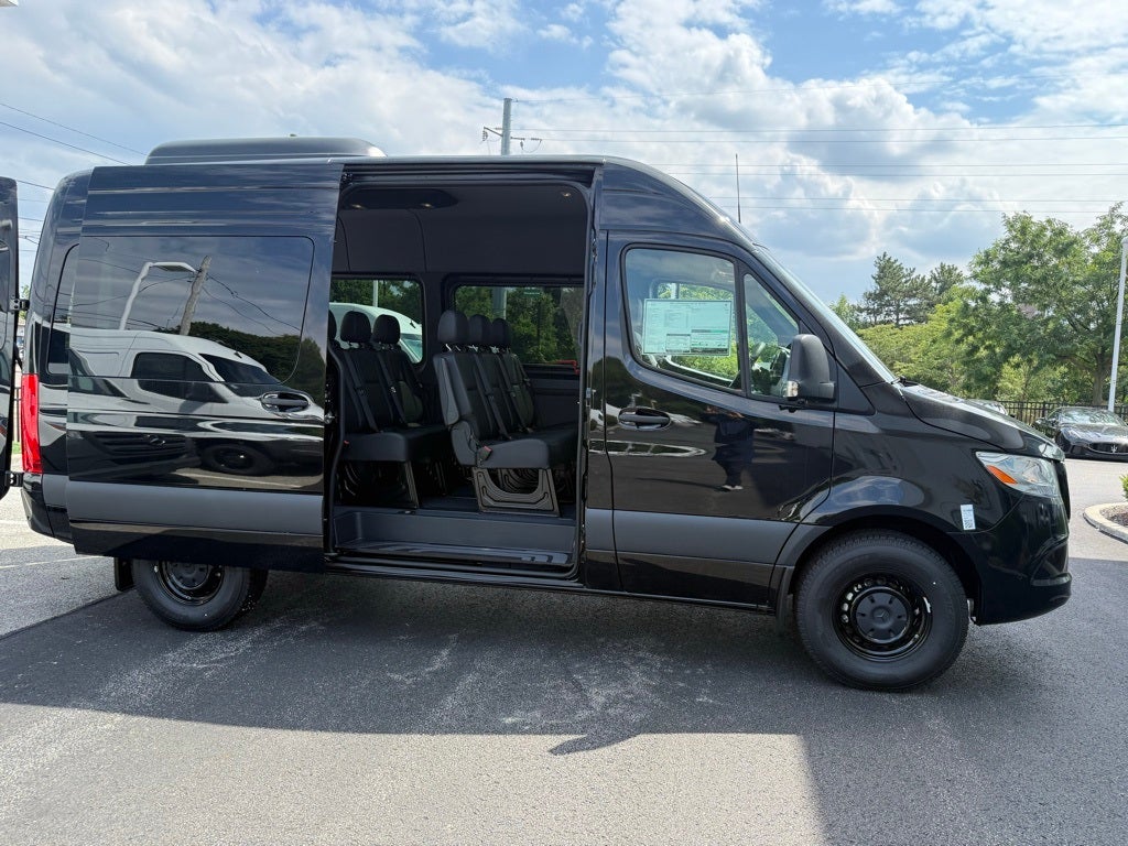 2025 Mercedes-Benz Sprinter 2500 Passenger 144 WB